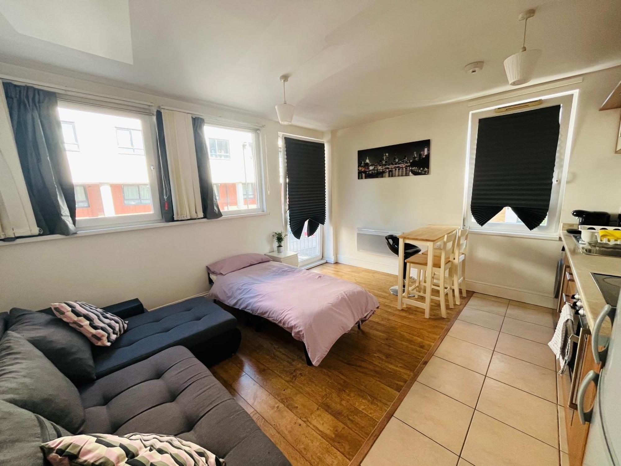 Appartement Modern Flat Near Transports